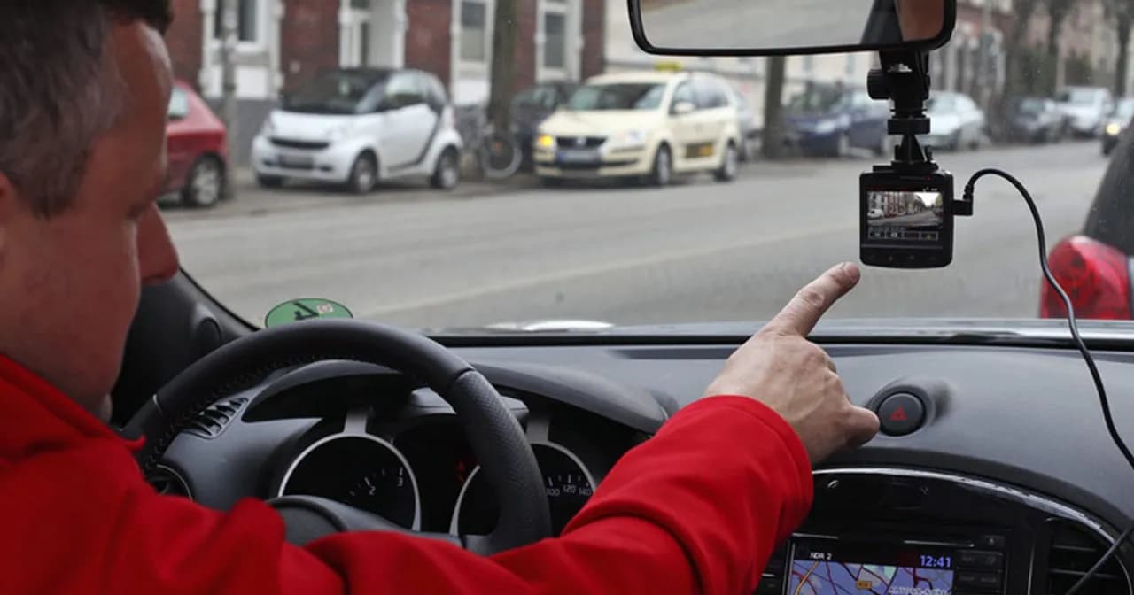 Prawidłowy montaż wideorejestratora: Legalnie i bez mandatu